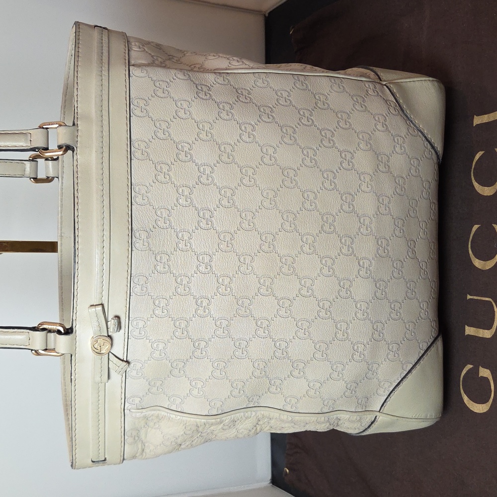 Gucci late 2000s rarely seen large cream GG-embossed & smooth leather tote bag - Picture 8 of 17